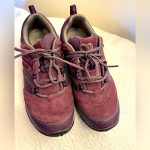 Merrell women's performance trail hiking air cushioned shoes Plum Women's 9